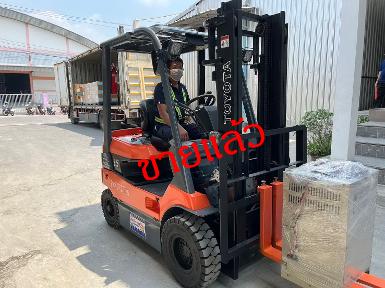 รถโฟล์คลิฟท์ไฟฟ้านั่งขับ TOYOTA ขนาด 1.5 ตัน